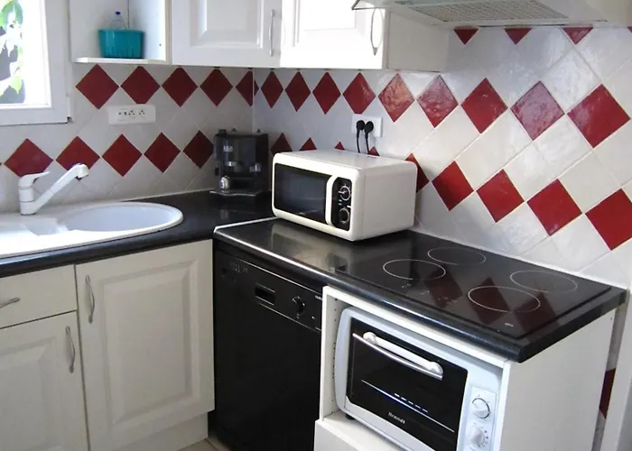 Holiday home Maison De Charme A La Rochelle *